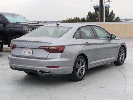 2021 Volkswagen Jetta 1.4T R-Line