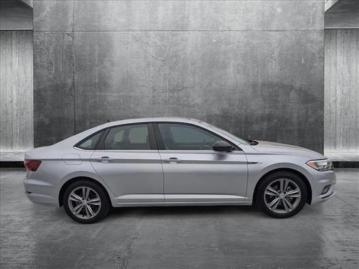2021 Volkswagen Jetta 1.4T R-Line