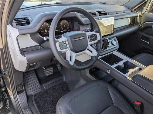 2025 Land Rover Defender 130 P400 S