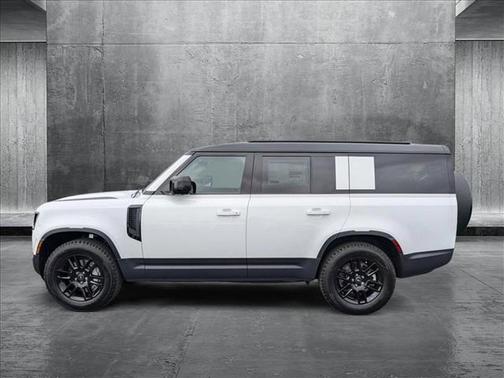2025 Land Rover Defender 130 P400 S