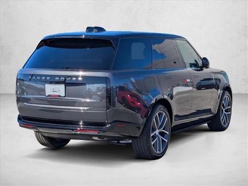 2025 Land Rover Range Rover P550e SE