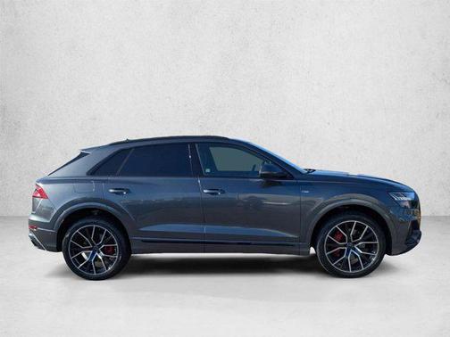 Daytona Gray Pearl Effect 2019 Audi Q8 3.0T Premium
