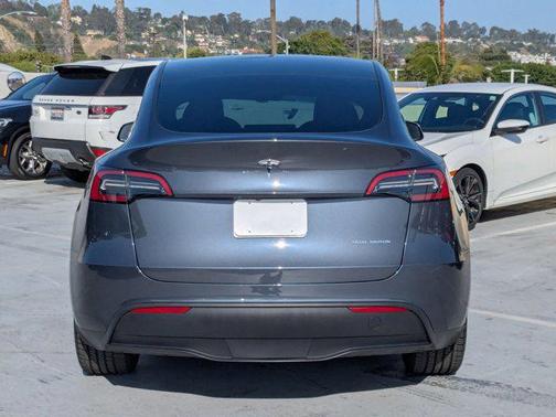 Silver/Gray 2023 Tesla Model Y Long Range Dual Motor All-Wheel Drive