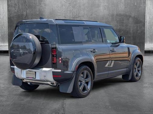2025 Land Rover Defender 110 P400 S