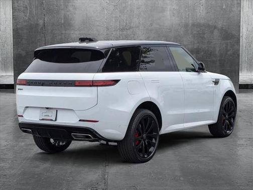 2025 Land Rover Range Rover Sport SE