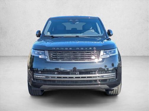 2025 Land Rover Range Rover P550e SE