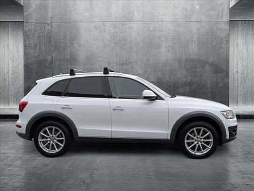 2017 Audi Q5 2.0T Premium Plus