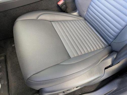 2025 Land Rover Discovery Sport S