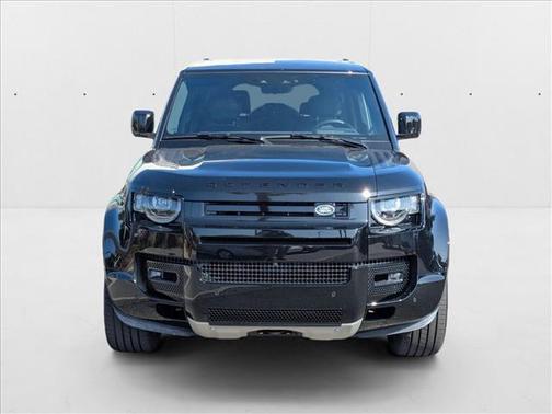 2025 Land Rover Defender V8