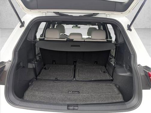 Pure White 2021 Volkswagen Tiguan 2.0T SE R-Line Black