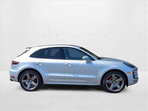 2017 Porsche Macan GTS
