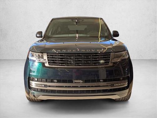 2025 Land Rover Range Rover P550e SE