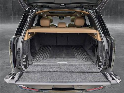 2025 Land Rover Range Rover P400 SE
