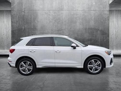2021 Audi Q3 45 S line Premium