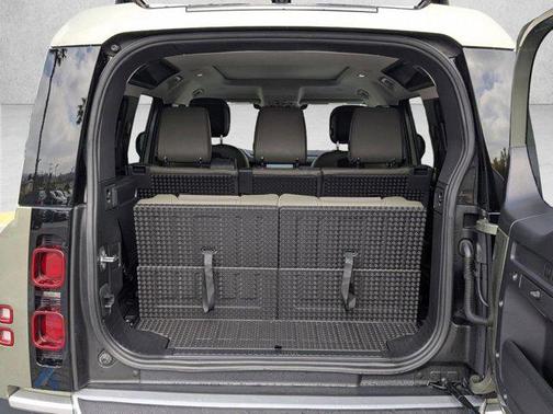 Pangea Green Metallic 2020 Land Rover Defender 110 HSE