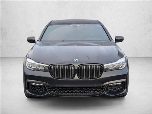 2019 BMW 740 740i