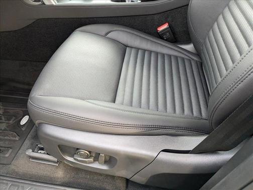 2025 Land Rover Discovery Sport S