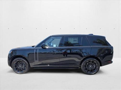 2025 Land Rover Range Rover P400 SE 7 Seat
