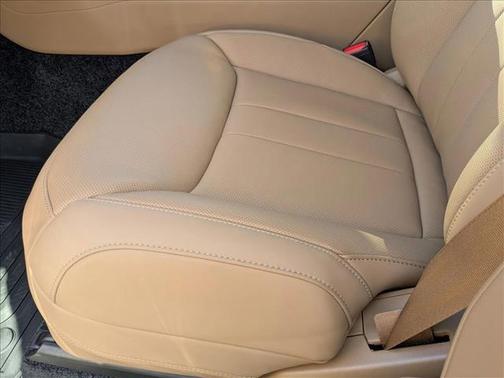 Belgravia Green Metallic 2026 Land Rover Range Rover P400 SE