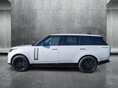 2025 Land Rover Range Rover P530 SE 7 Seat