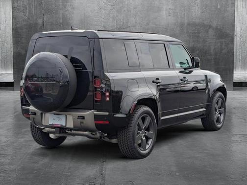 2025 Land Rover Defender 110 P400 X-Dynamic SE