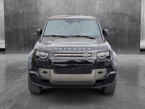 2025 Land Rover Defender 110 P400 X-Dynamic SE