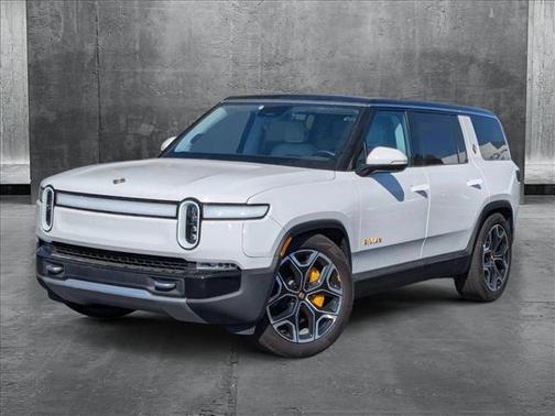 2023 Rivian R1S Adventure