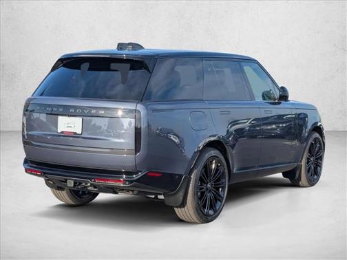 2025 Land Rover Range Rover P530 SE