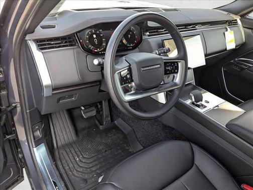 2025 Land Rover Range Rover P530 SE