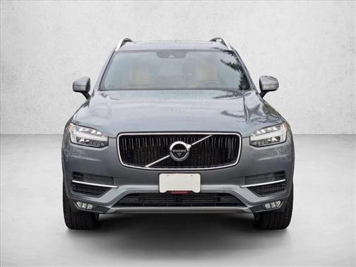 2018 Volvo XC90 T6 Momentum