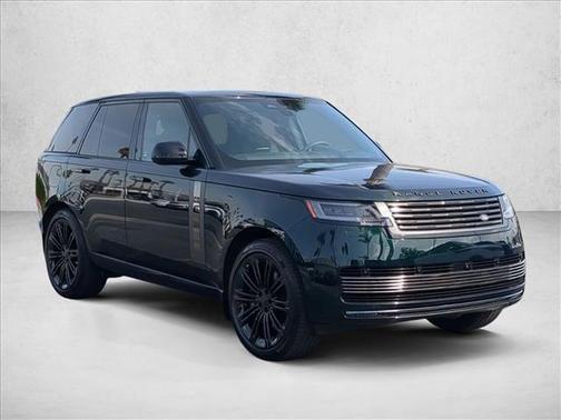 2026 Land Rover Range Rover P615 SV