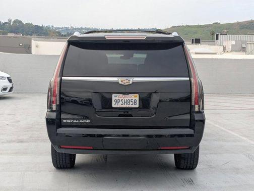 2017 Cadillac Escalade ESV Premium Luxury