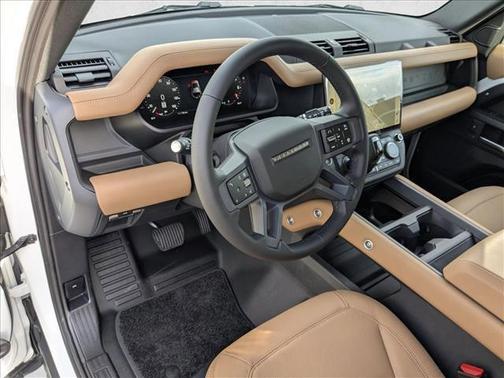 Fuji White 2026 Land Rover Defender P400 X-Dynamic SE