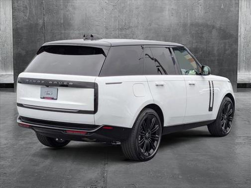 2025 Land Rover Range Rover P400 SE