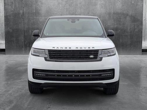 2025 Land Rover Range Rover P400 SE