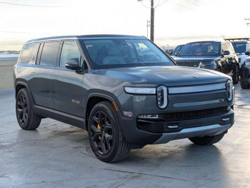 2024 Rivian R1S Adventure Quad Motor Large Pack