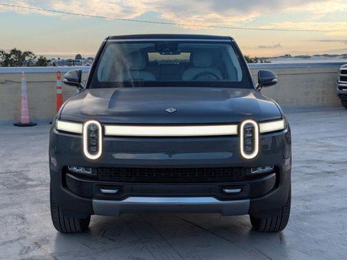 2024 Rivian R1S Adventure Quad Motor Large Pack