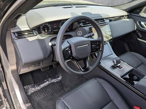 2026 Land Rover Range Rover Velar P250 SE R-Dynamic