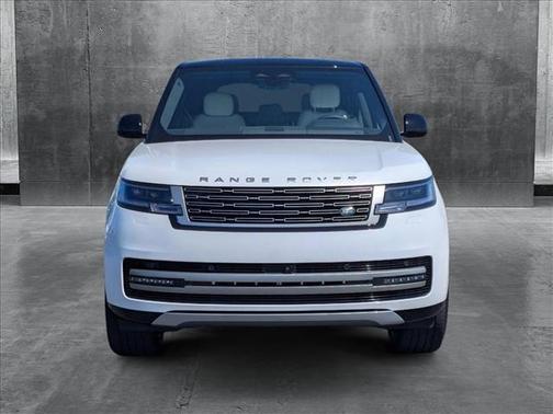 2025 Land Rover Range Rover P530 SE
