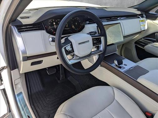 2025 Land Rover Range Rover P530 SE