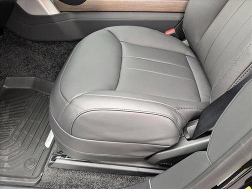 2025 Land Rover Range Rover P530 SE 7 Seat
