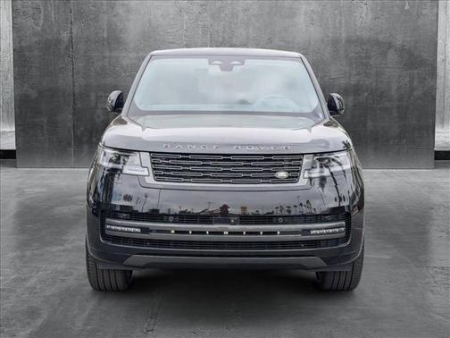2025 Land Rover Range Rover P530 SE 7 Seat