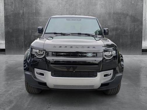 2025 Land Rover Defender 110 P400 S