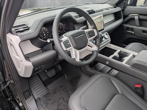 2025 Land Rover Defender 110 P400 S