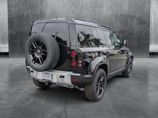 2025 Land Rover Defender 110 P400 S