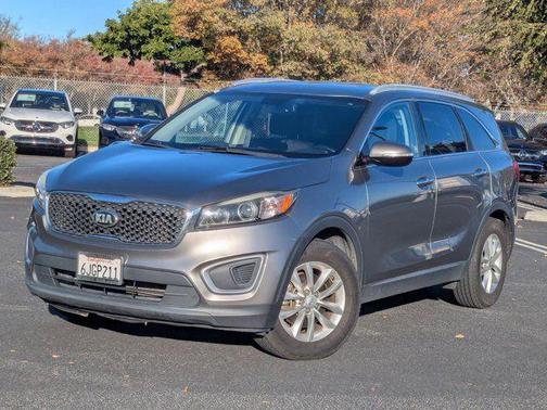 2017 Kia Sorento LX