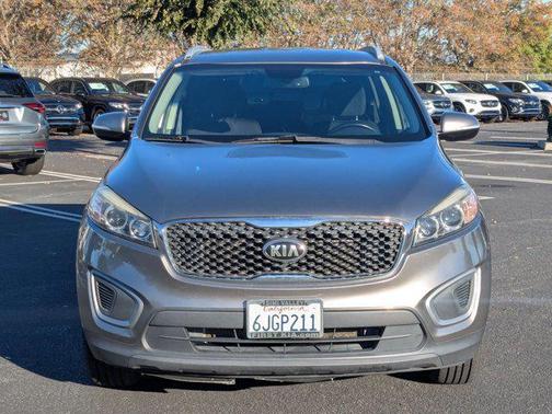 2017 Kia Sorento LX