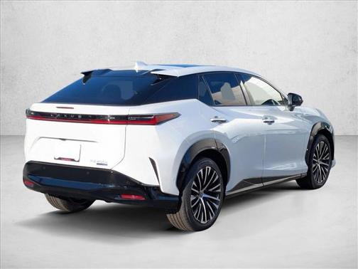 2023 Lexus RZ 450e Luxury