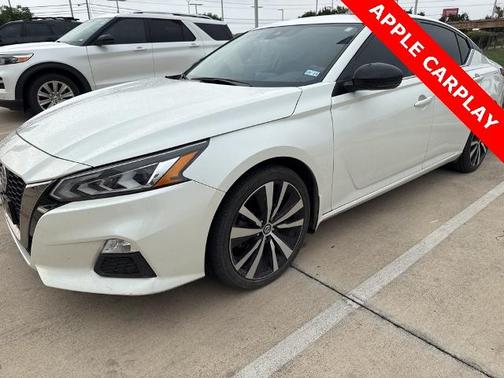 2022 Nissan Altima 2.0 SR