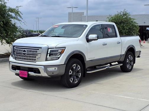 2024 Nissan Titan Platinum Reserve